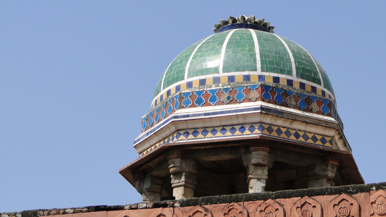 The octagonal tomb of Isa Khan in the Humayun's Tomb complex, New Delhi