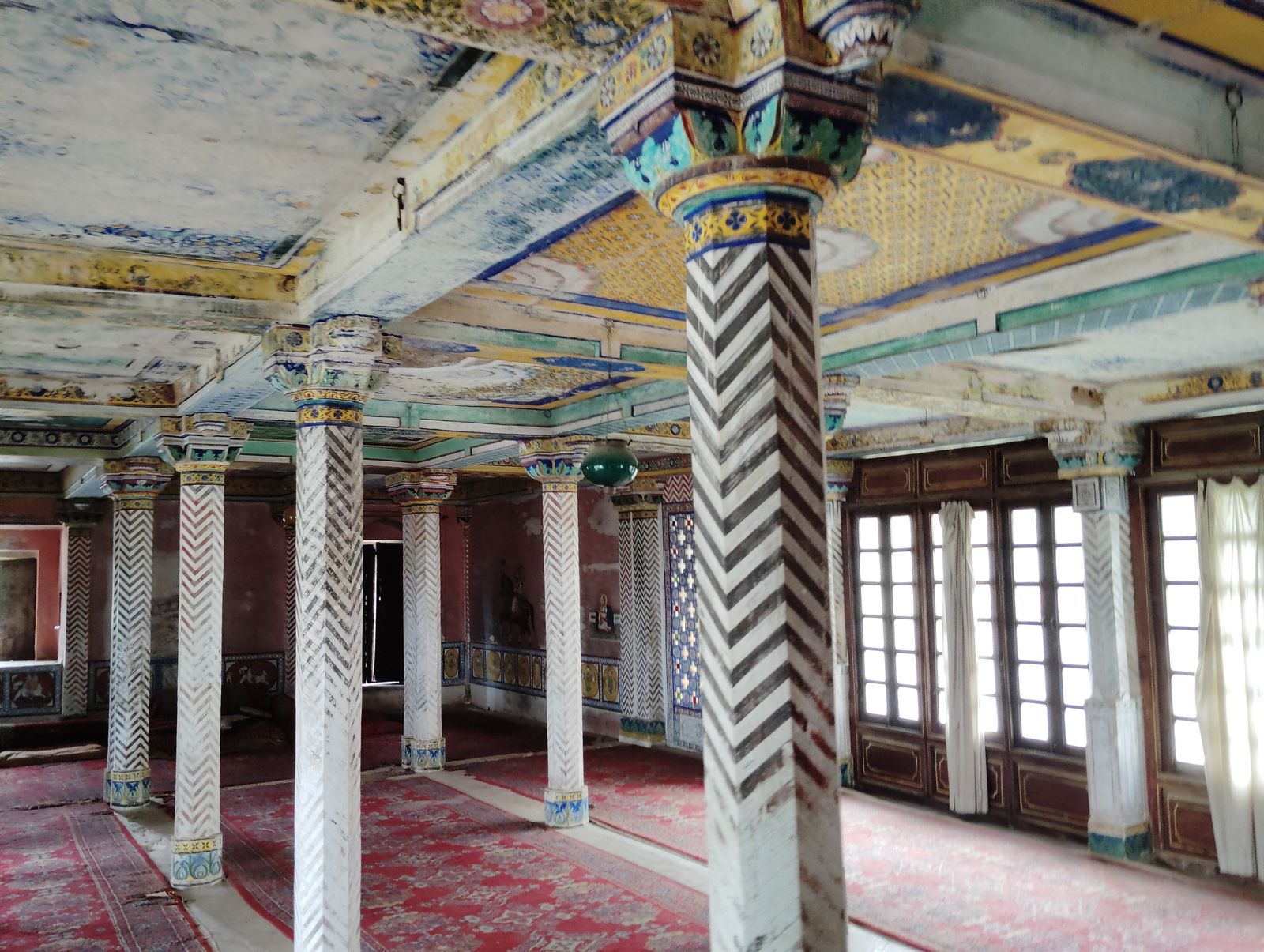 Juna Mahal, the old seven-storey palace of Dungarpur, on its stone platform