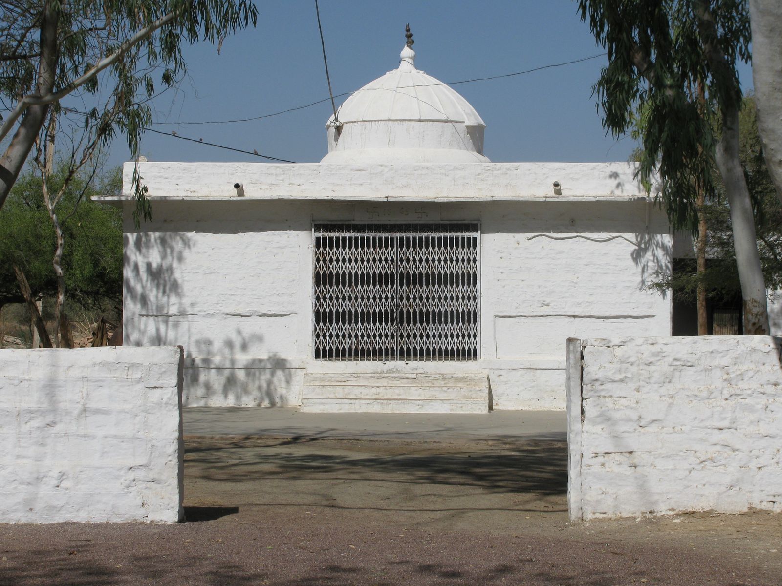 The white memorial temple at Khejarli, where Bishnoi villagers died defending their trees in 1730
